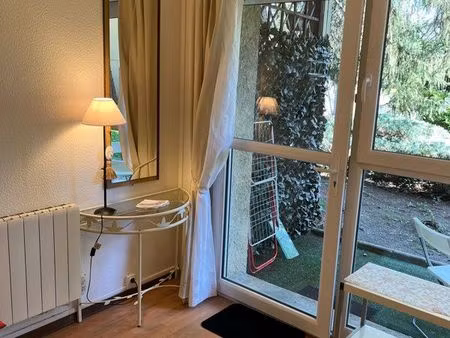 à louer studio