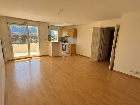 élégant t2 46 m2 lumineux (libre de suite)