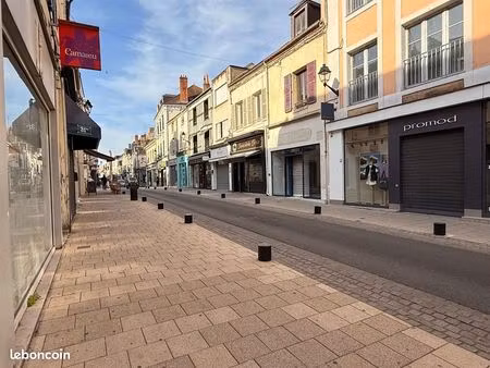 boutique 115 m² montargis