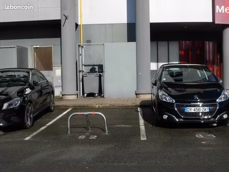 location emplacement de parking