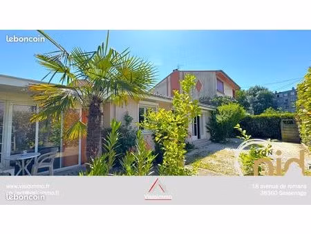 propriété 5 pièces 145 m²