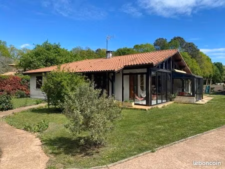 maison 5 pièces 136m2 piscine