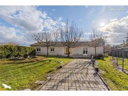 maison 7 pièces 145 m²