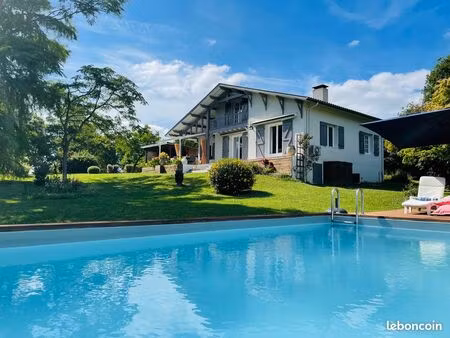 maison landaise 4 chambres avec piscine sur terrain 3030 m²