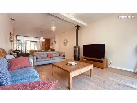 maison 9 pièces 230 m²