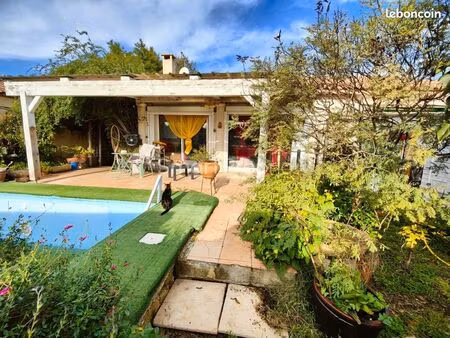 villa 4 pièces 123 m²