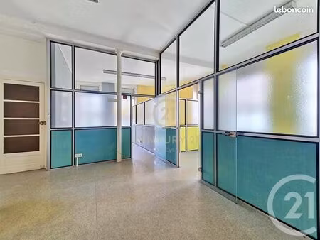 bureaux 91 m²