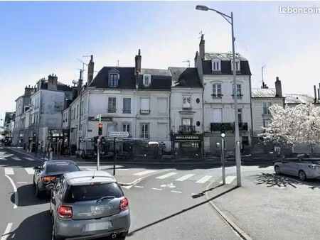 local commercial 90 m² tours