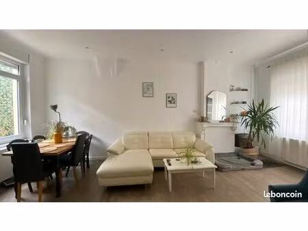 maison de ville - t4 - 80m2 - 1050