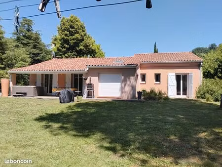 maison de plain-pied de 113m2 sur 2200m2 de terrain à estantens