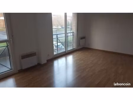 studio 1 pièce 28 m²