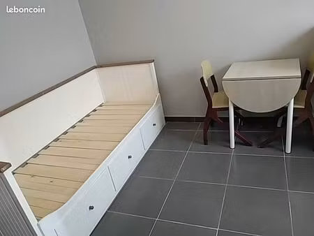 loue studio meublé de 16m²