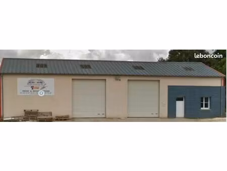 local d'activité / entrepôt 440 m² – azé (château-gontier) – divisible