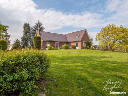 maison 9 pièces 225 m²