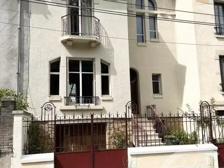 maison 8 pièces 137 m²