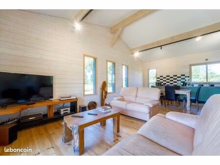 propriété 4 pièces 105 m²