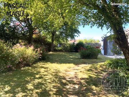 maison 8 pièces 228 m²