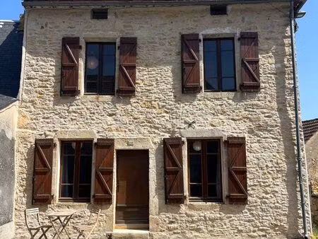 maison de village  3 chambres  75m2