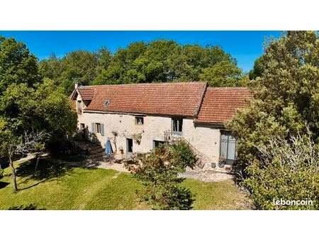 maison 5 pièces 180 m²