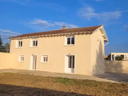 maison 108 m2 2 chambre sur 9000m2