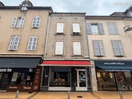 immeuble 133 m² saint cere