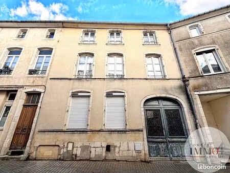 immeuble 29 pièces 766 m²