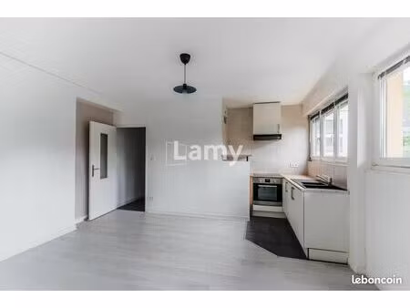 appartement 3 pièces 49 m²