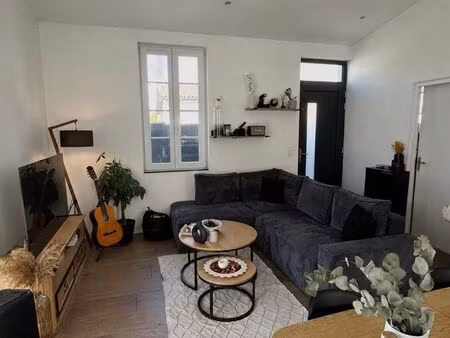 maison de plain-pied entièrement rénovée avec jardin  terrasse  jacuzzi et garage