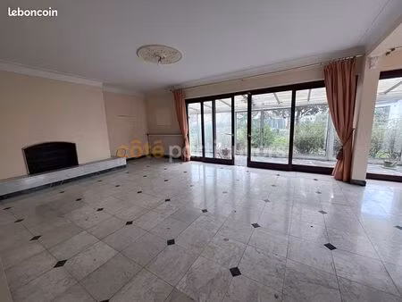 maison 5 pièces 157 m²