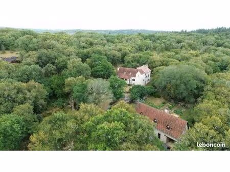 propriété 7 pièces 230 m²