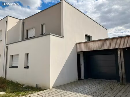 maison 5 pièces 105 m²