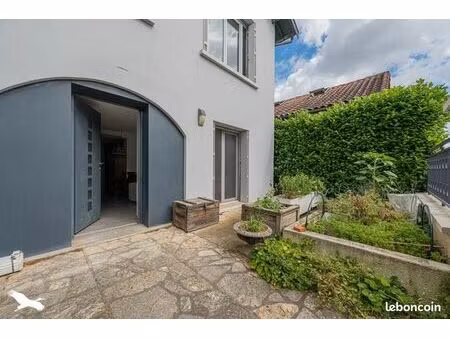 maison 6 pièces 119 m²