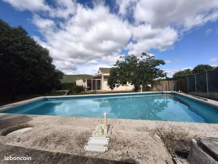 villa 4 pièces 100 m²