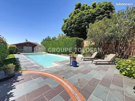 maison 5 pièces 220 m²
