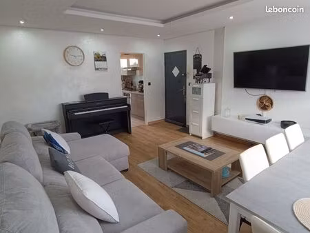 appartement t4 lumineux de 68 m² au 4ème étage avec ascenseur – 2 chambres + bureau – châl