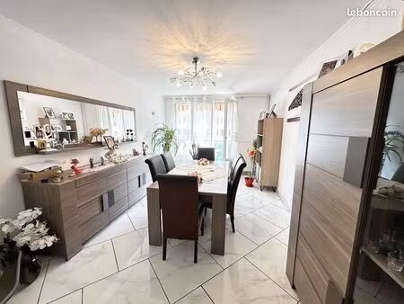 appartement 3 pièces 65 m²