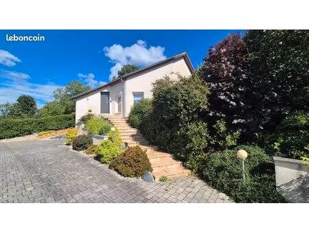 maison individuel-jardin-lisiere de bois