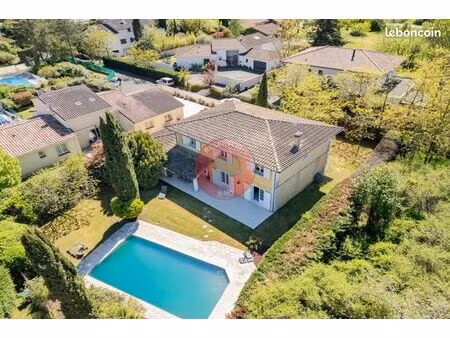 maison 6 pièces 200 m²