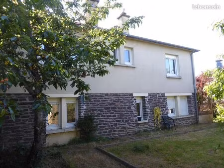 rennes 35000 proche rue de brest et métro ligne a maison t6/7 avec grand jardin