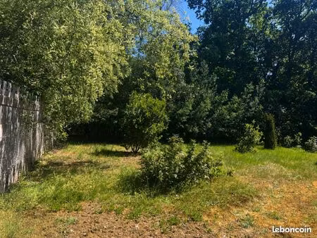 terrain constructible 700m2 mérignac- hôtel de ville