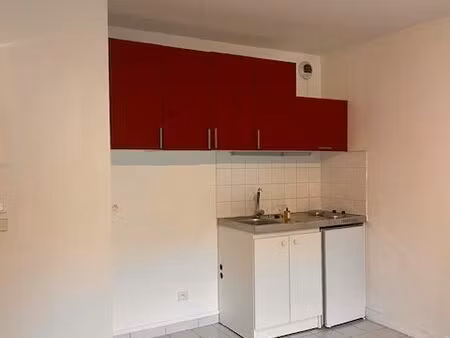 location appartement face a la gare de beauvais