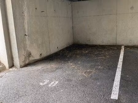 parking dans résidence sécurisée