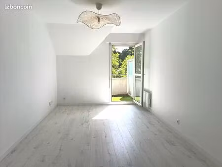 quartier petit port  t2 en duplex  totalement rénové