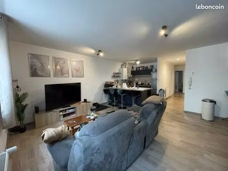 appartement f3 à toul - proche centre ville