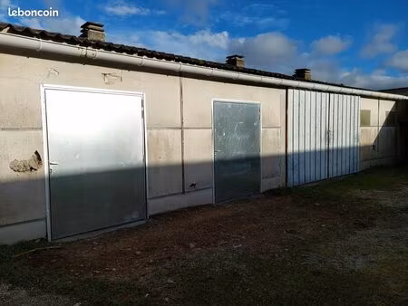 location box de stockage environ 30m3