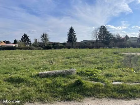 terrain 790 m² porcheux