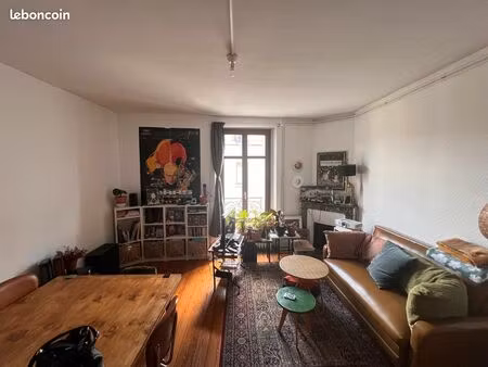 à louer – charmant t3 en hyper centre-ville (de gaulle)