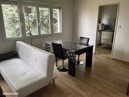studio meublé