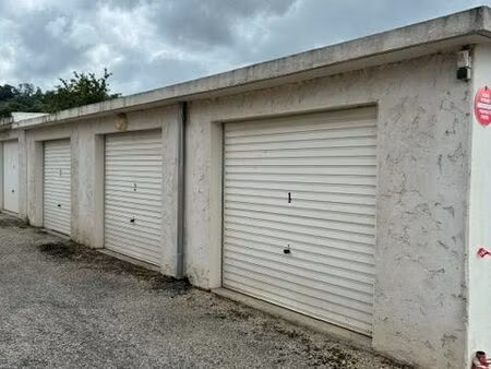garage à bourgoin quartier l'oiselet 20m2 sécurisé 80 / mois ttc