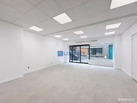 local commercial 83 m² flers